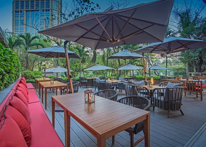 Marriott Marquis Queens Park Отель Бангкок