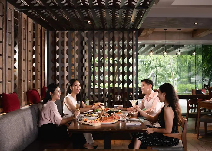 Отель Marriott Marquis Queens Park 5*