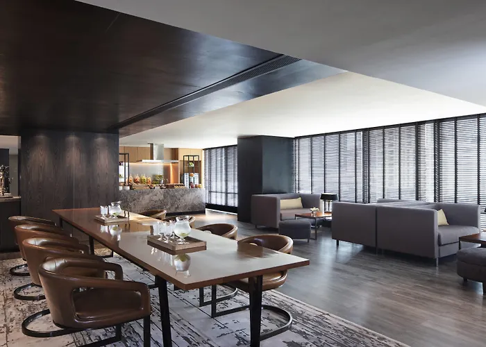 Marriott Marquis Queens Park Отель Бангкок