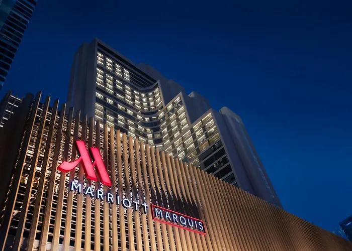 Marriott Marquis Queens Park Отель Бангкок